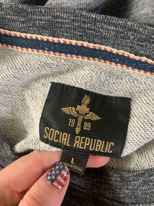 Social Republic Long Sleeve Shirt Size Large