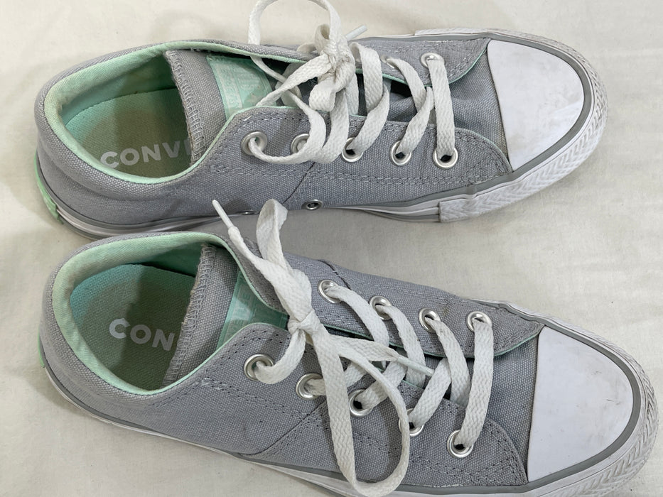 Converse Women's Low-Top Sneakers, Size 6