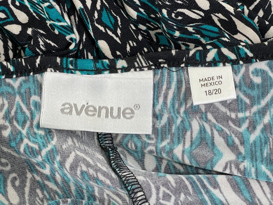 Avenue Knee-Length Long-Sleeve Floral Dress, Size 18/20