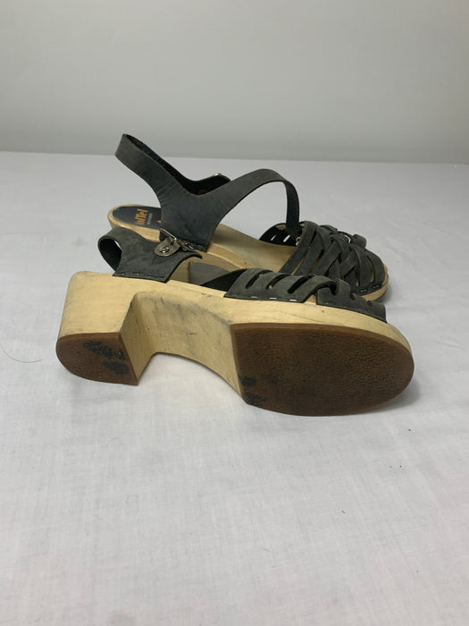 Troffel Sandals Size Euro 38/US 7.5