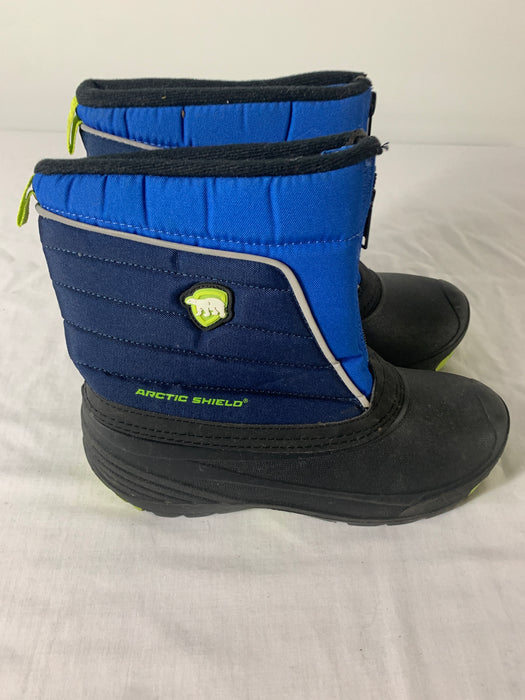 Arctic Shield Boots Size 4
