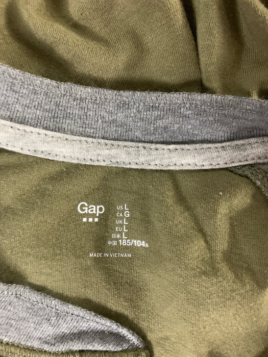 Gap Shirt Size Large