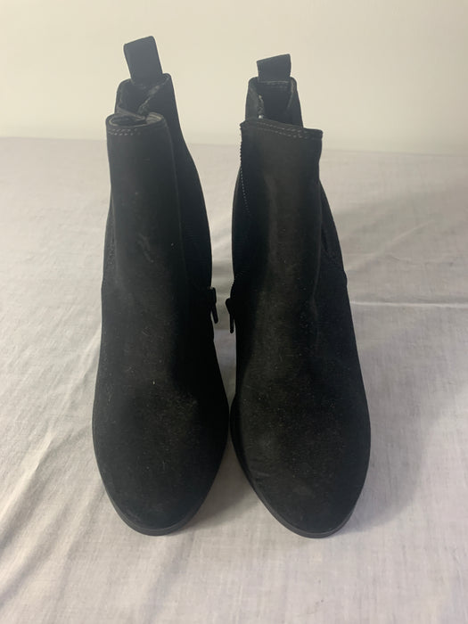 Express Boots Size 7
