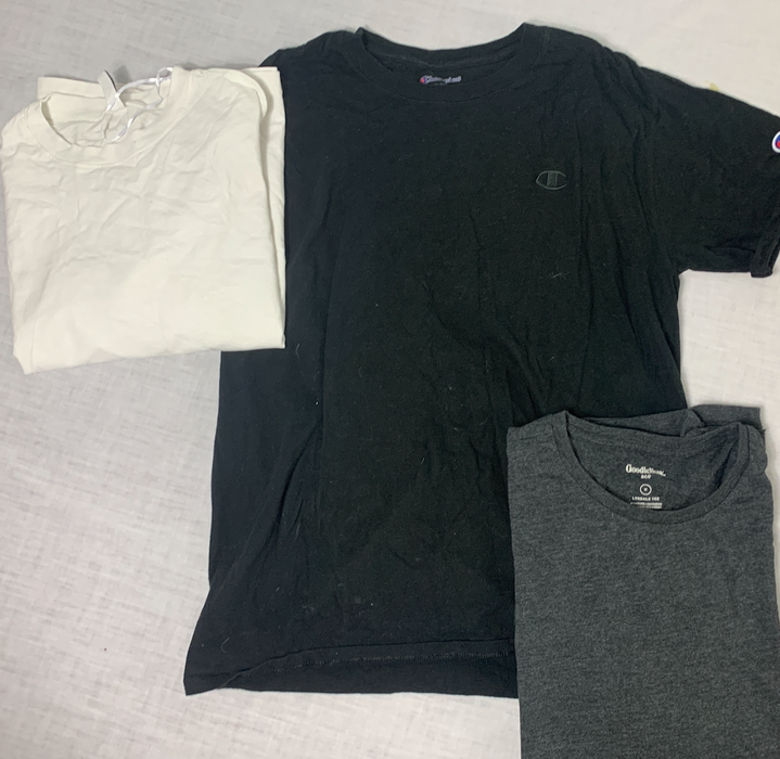 Bundle Men's T-Shirts Size Medium