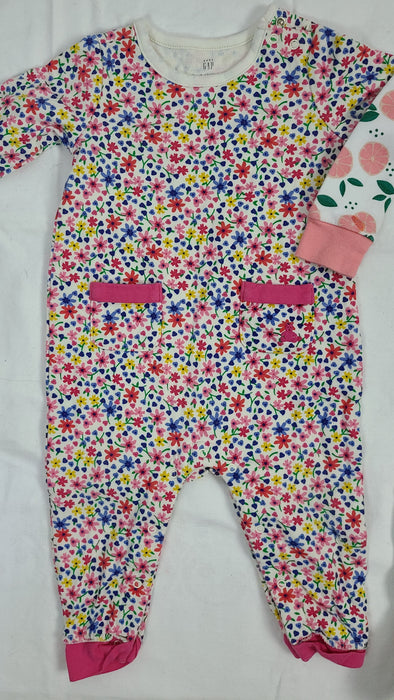 Girls onesie bundle, size 6-12 months