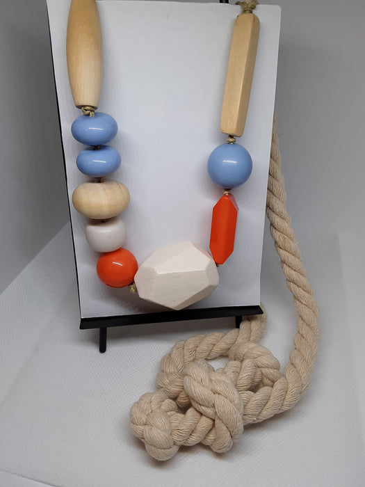 Rope necklace with wooden beads