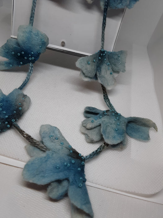 Wool blend blue floral necklace