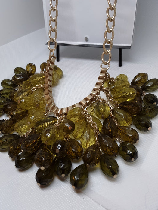 Ann Taylor Loft brasstone chandelier green beaded necklace