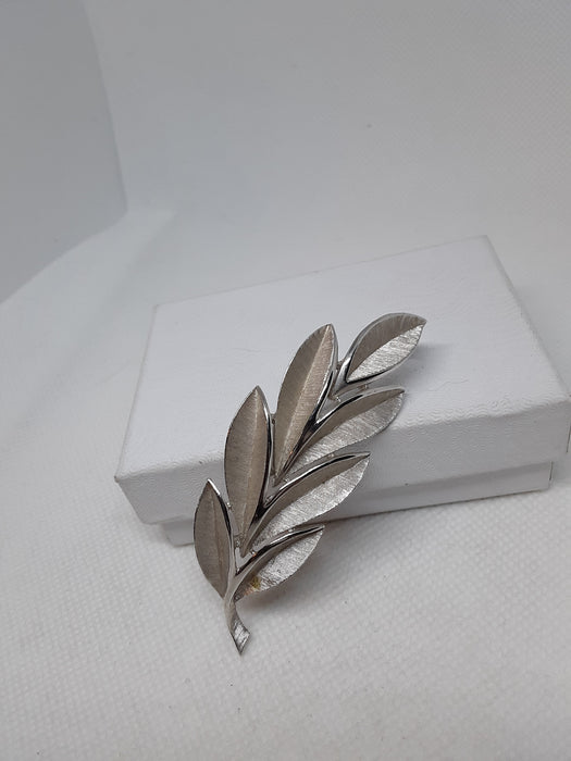 Trifari silvertone leaf brooch