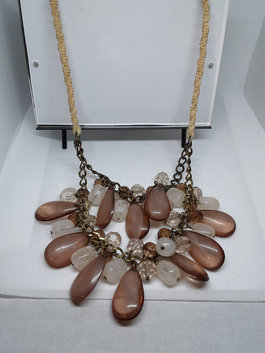 Ann Taylor Loft pink and white chandelier necklace