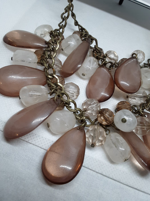 Ann Taylor Loft pink and white chandelier necklace