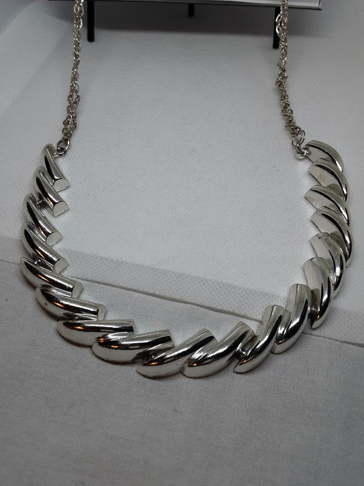 Silvertone geometric necklace