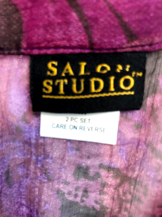 Salon Studio Shirt Size M