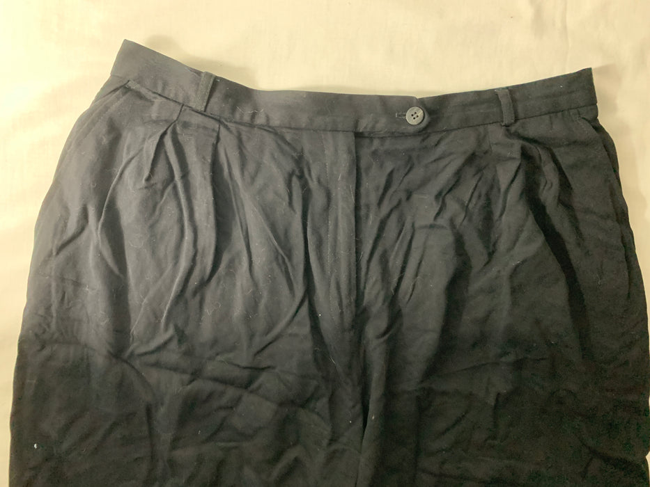 KGR Shorts Size 16