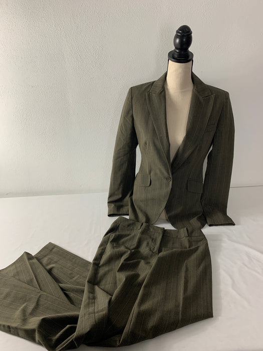 New York and Company Womans suit jacket and pants size 4 and 2