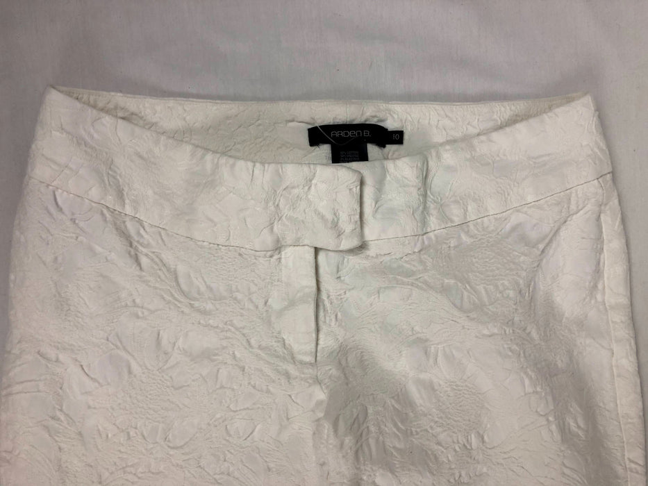 Arden B. White Capris Pants Size 10