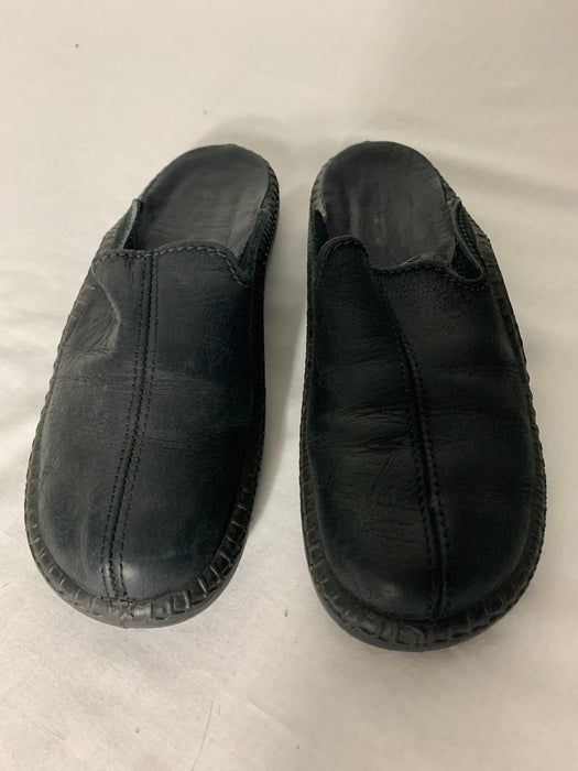 Obernceral Slip On Shoes Size 6