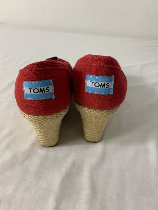 TOMS Shoes Size 8.5