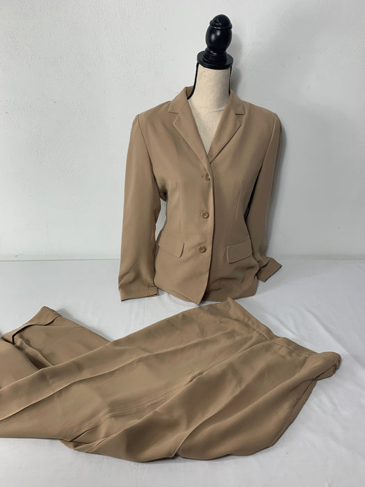 New York and Company woman dress suit and pants size 4