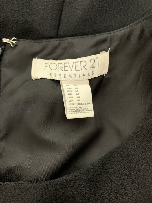 Forever 21 Essential Black Dress Size Medium