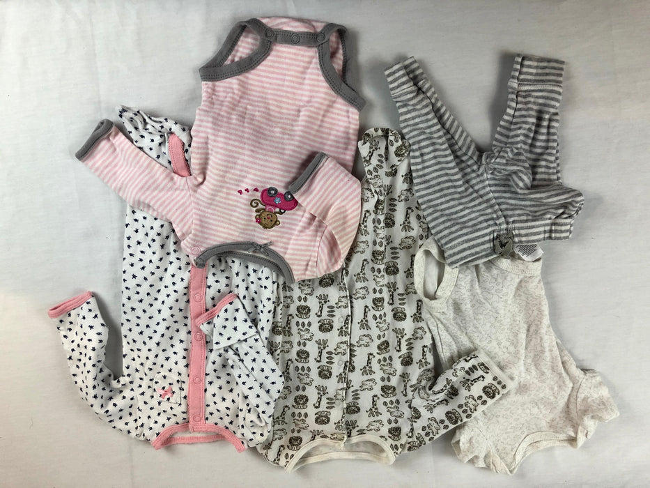 Baby onesies, sleepers and pants bundle (5) size NB