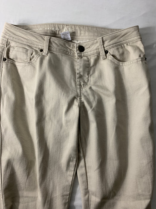 W62 Signature Fit Pants size 6