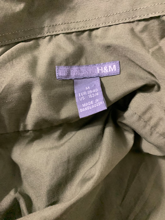 H&M Button Down Shirt Size Medium