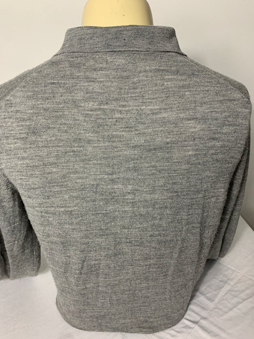 Uni Qlo Sweater Size Medium