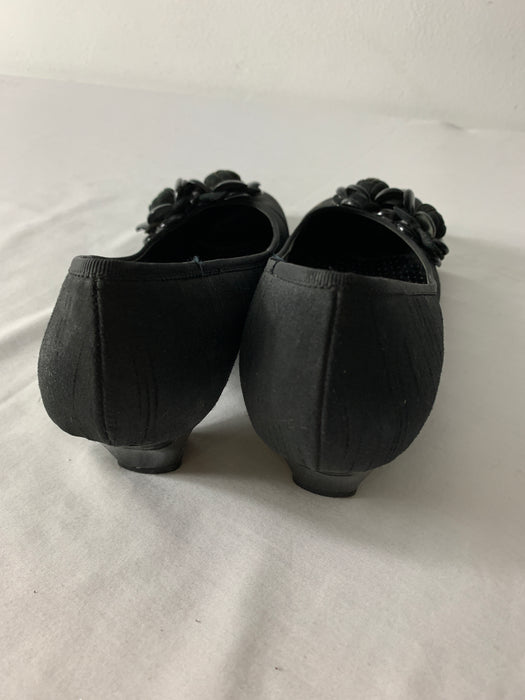 J Renee Black Patent Shoe Size 9.5