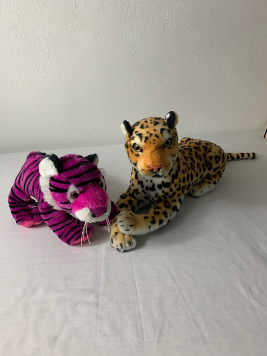 2 piece stuffed animals cheetah tiger