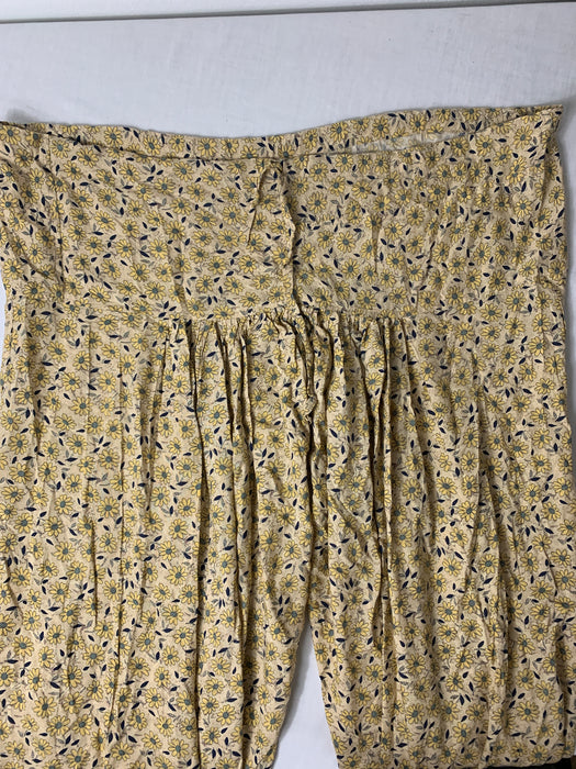 Womens Floral Pants Size XXL/XXXL