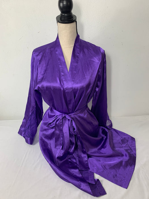Morgan Taylor Purple Robe Size S/M