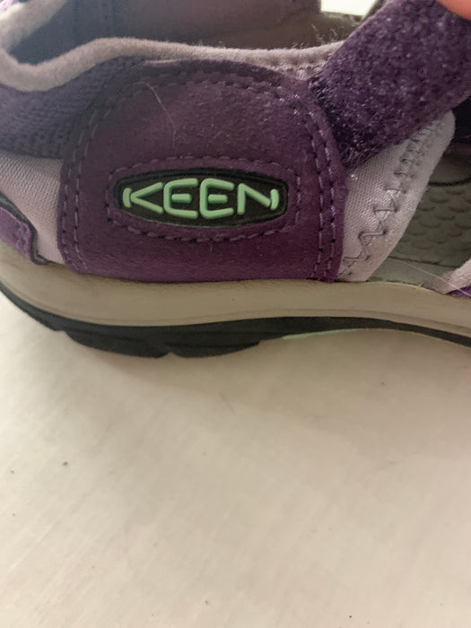 Keen Sandals Size 6