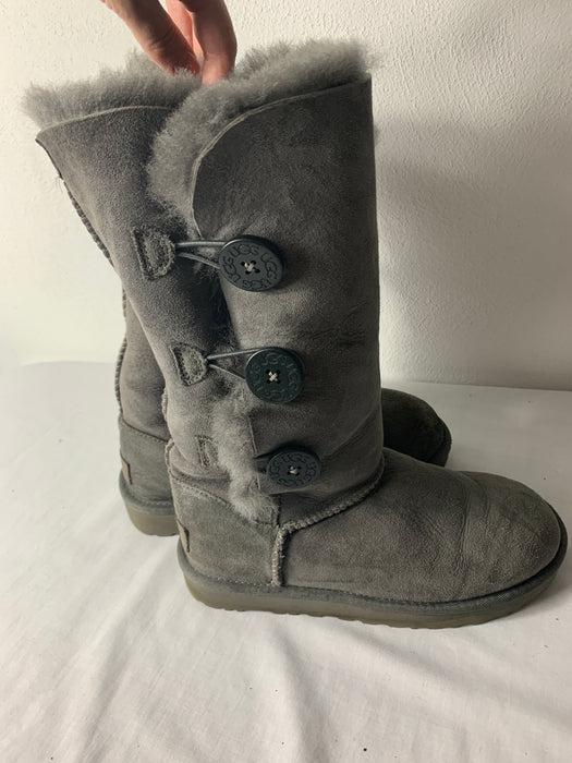 Great Designed Ugg Boots Size 6