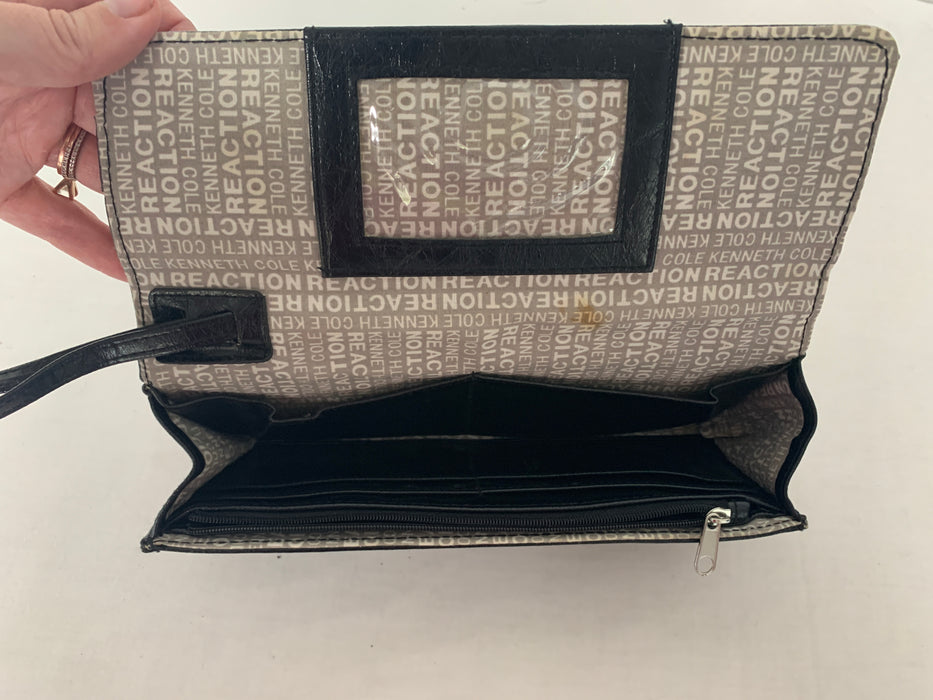 Kenneth Cole Reaction Purse Size 9"x4"