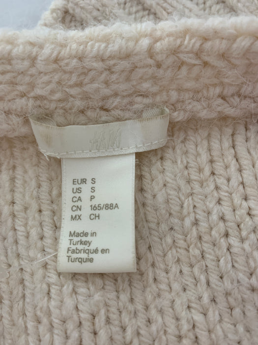H&M Sweater Size Small