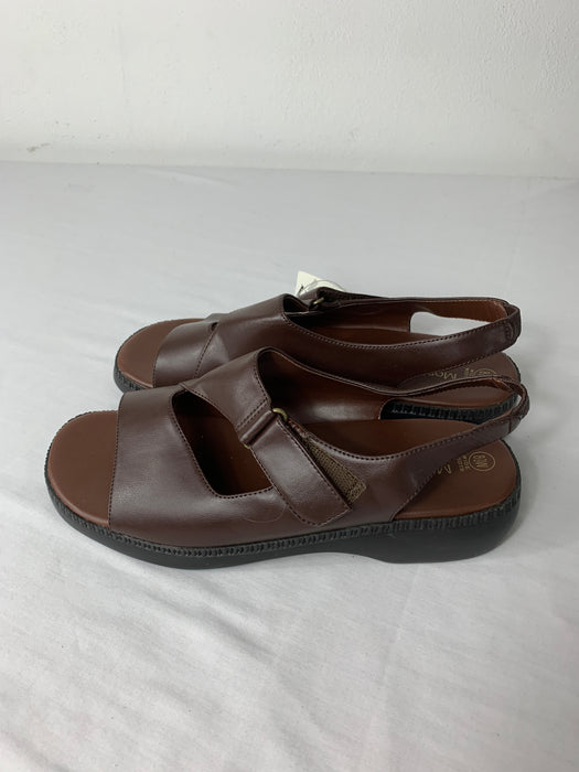 NWT Montego Bay Club Sandals Size 8.5