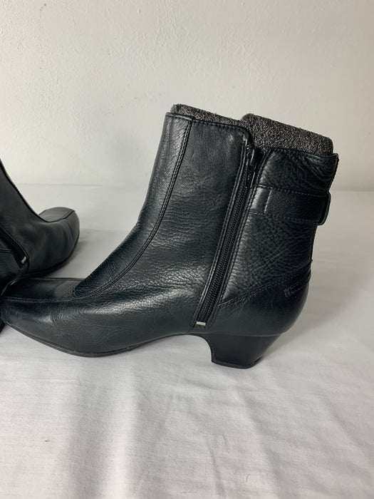 Clarks Womens Dress Boots Size 8.5