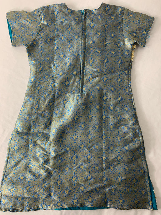 2 piece Indian Outfit Size 7-8