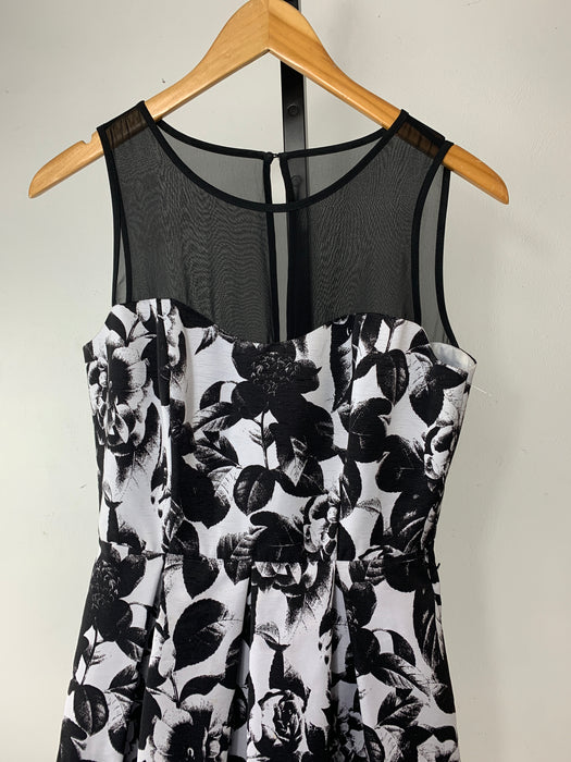 Black and White Dress Size 6