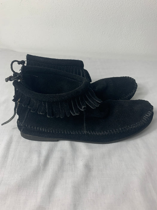 Suede Moccasin Shoes Size 9