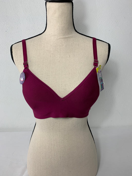 New with Tags; Hanes Womans Bra Size Medium