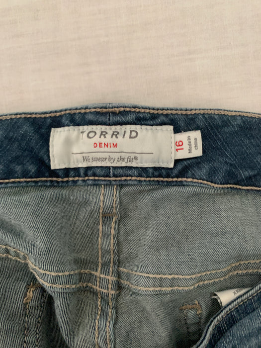 Torrid Skinny Capri Jeans Size 16