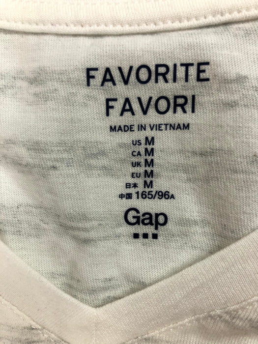 2 Piece Gap Shirt Bundle Size M