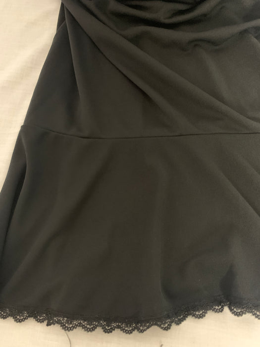 Black Dress Size 12 (Large)