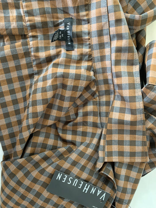 NWT Van Heusen Shirt Size Medium