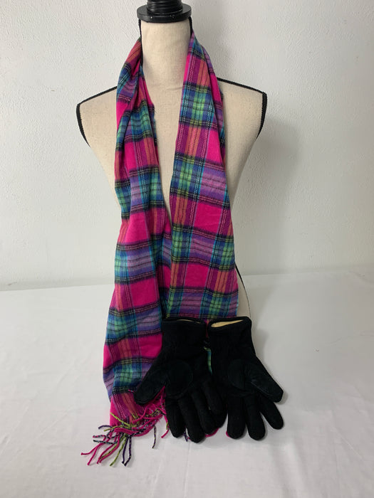 Bundle Womans Scarf and Gloves