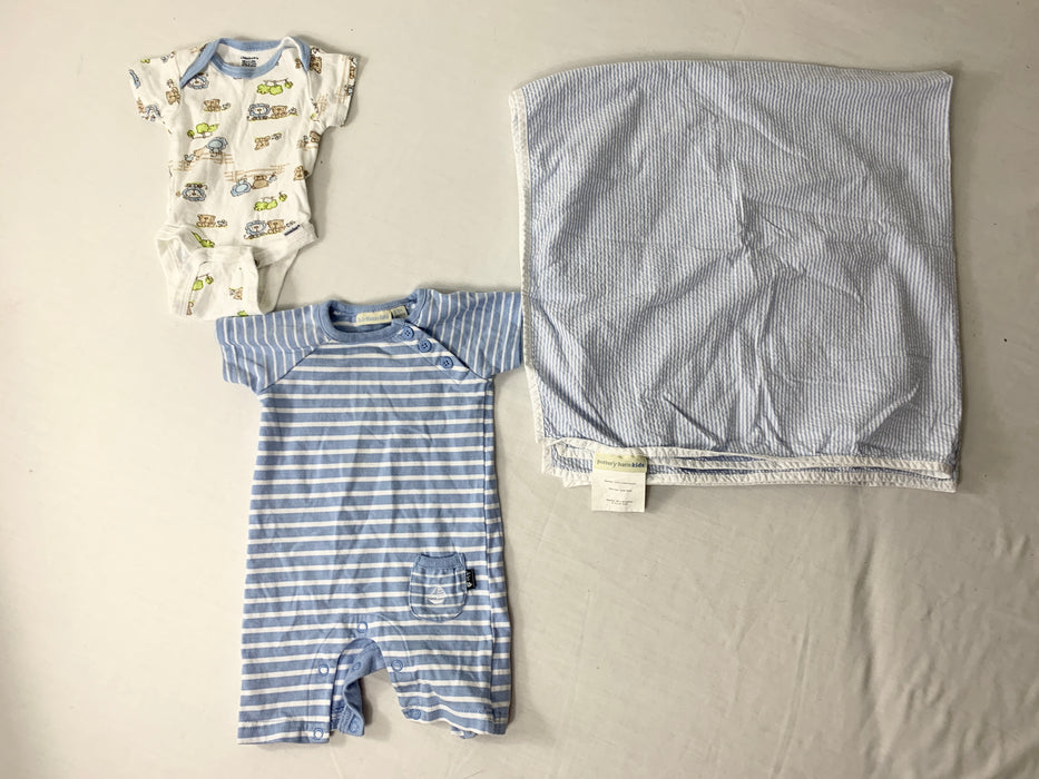 Bundle NB Baby Clothes and Blanket