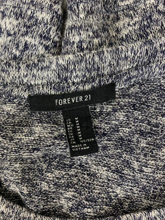 Forever 21 Sweater Size Medium