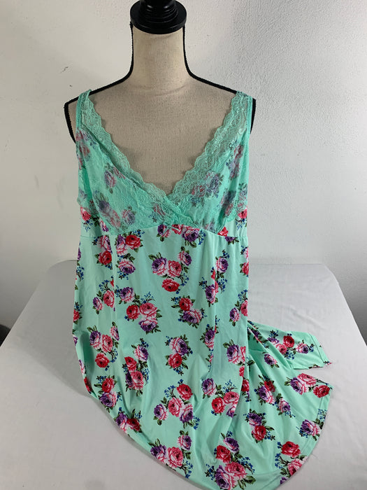 Avenue Body Nightgown Size 18/20